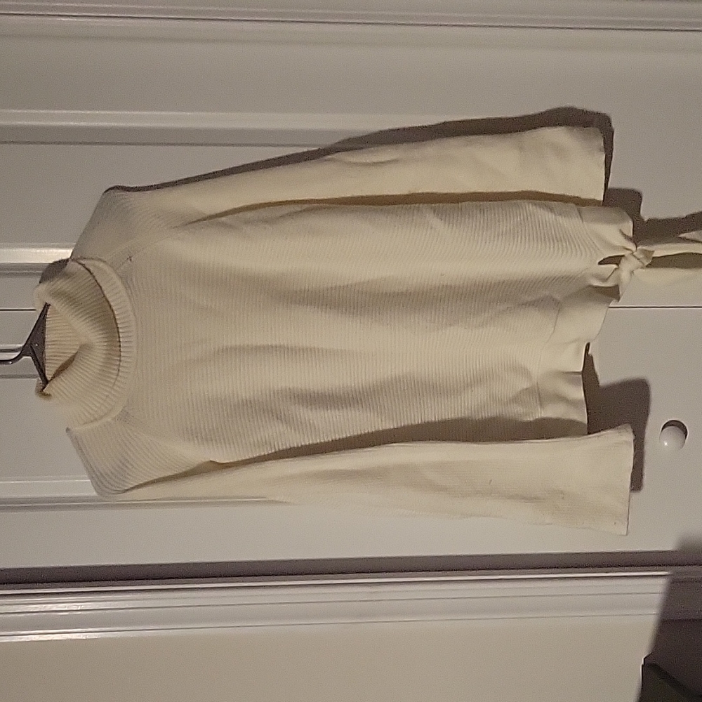 Vera Wang sweater